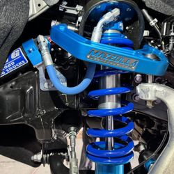 Kings 2.5 With Adjusters Front / Rear With King Blue Mazulla Billet Upper Control Arms 🔥🔥🔥