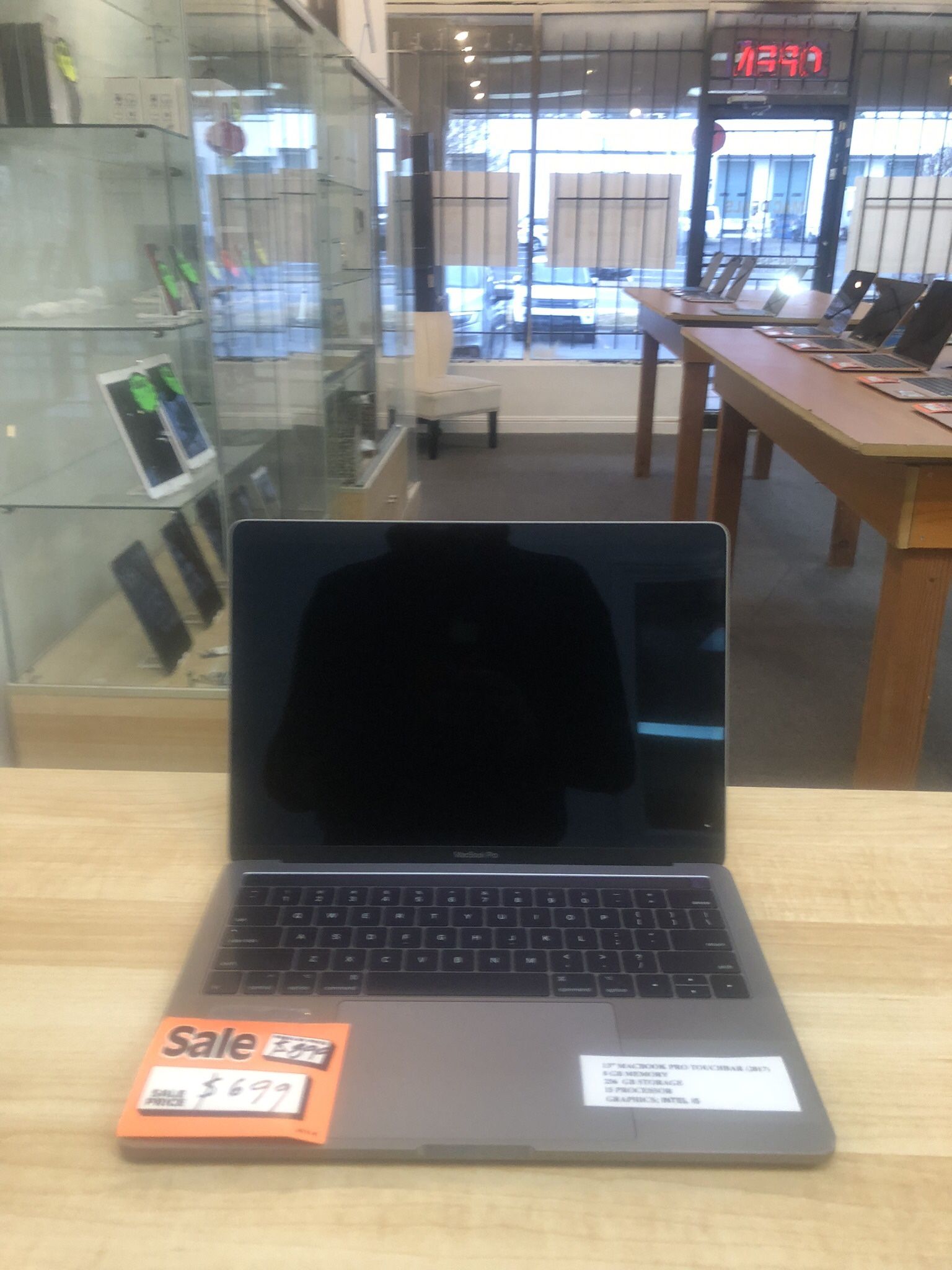 (2020) 13” MACBOOK PRO/ 1 TB SSD / 16 GB MEMORY/ M1 CHIP