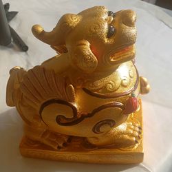 Pi Xiu Unicorn Beast Kylin Qilin statue.