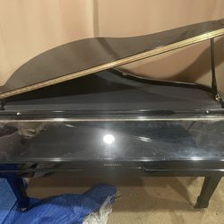 Suzuki HG-450EX Digital Ensemble Baby Grand Piano