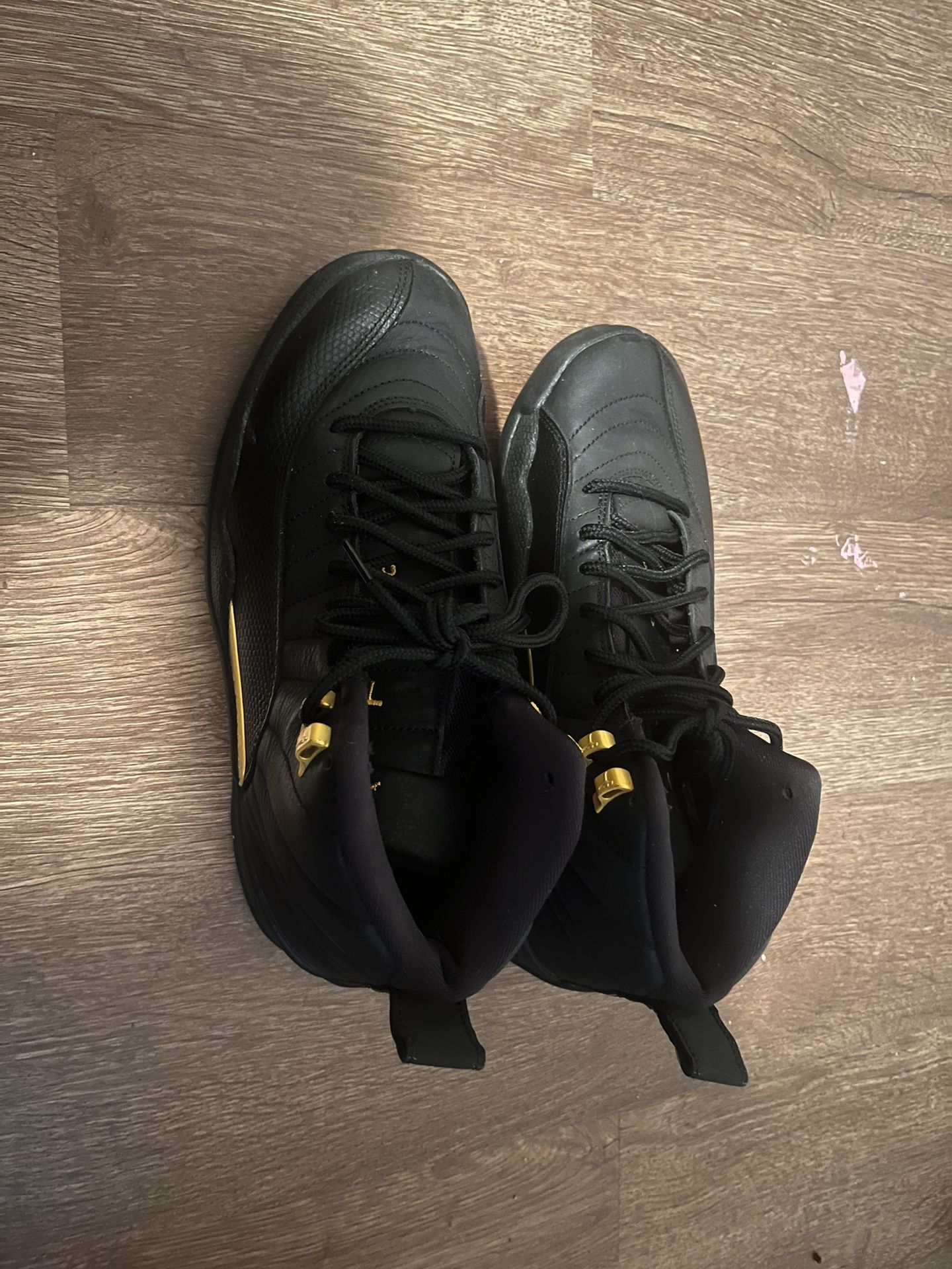 Jordan 12 Black Taxi Size 9