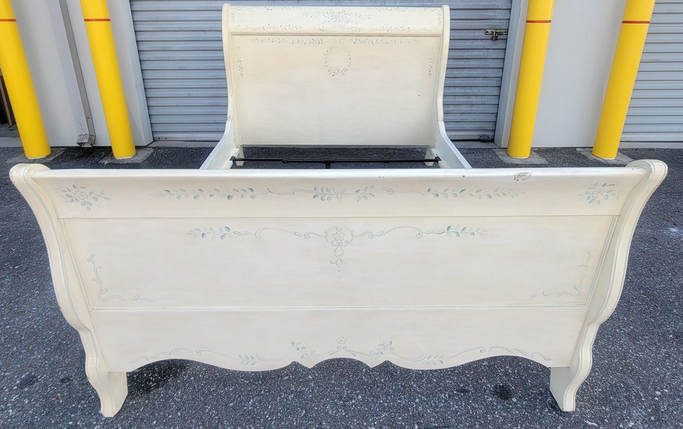 (FREE DELIVERY) Thomasville Full Size Sleigh Bed Frame 