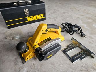 DEWALT Corded Electric Planer Kit - Mint Condition