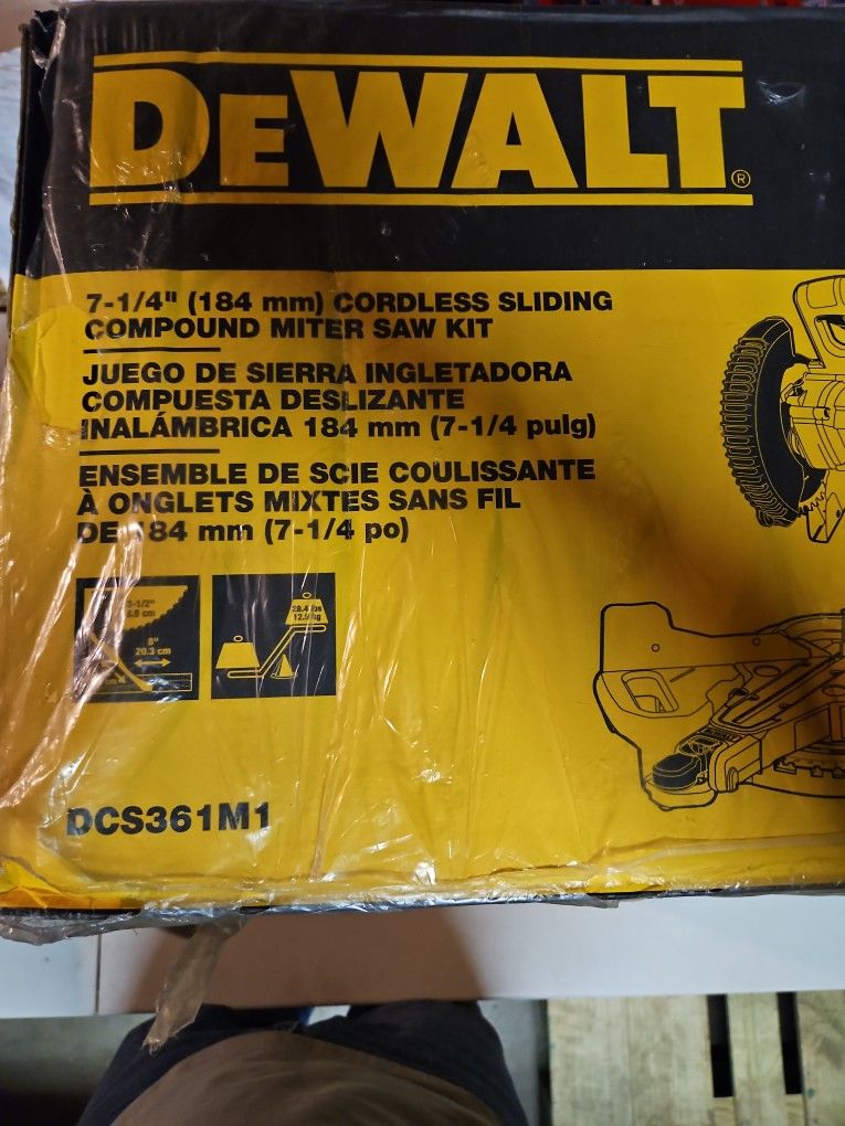 DeWalt