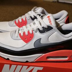 Nike Air Max 90 GTX Infrared Size 10.5