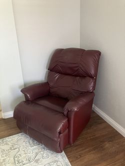 Leather Reclining Chair (See Description)