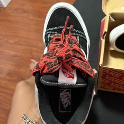 Vans Knu Skool