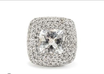 Reduced $400 🎀 John Hardy Ring featuring a cushion-cut or radiant-cut center stone.