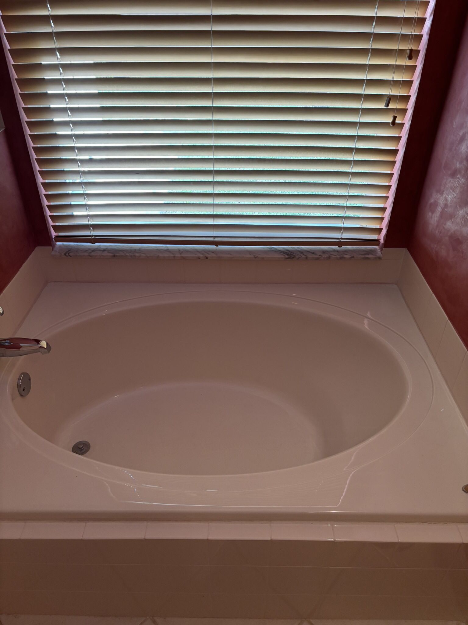 Free         Jacuzzi’s Bath Tub. 58x41.  Never Used