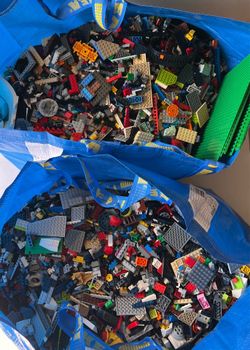 Lot of 46 lbs of Lego Pieces & Parts