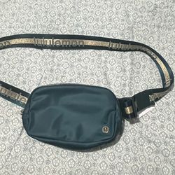 Lululemon belt bag