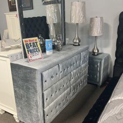 Beautiful Dresser Mirror Nightstand ✨ Easy Financing Available ✨ Free Delivery 📦 