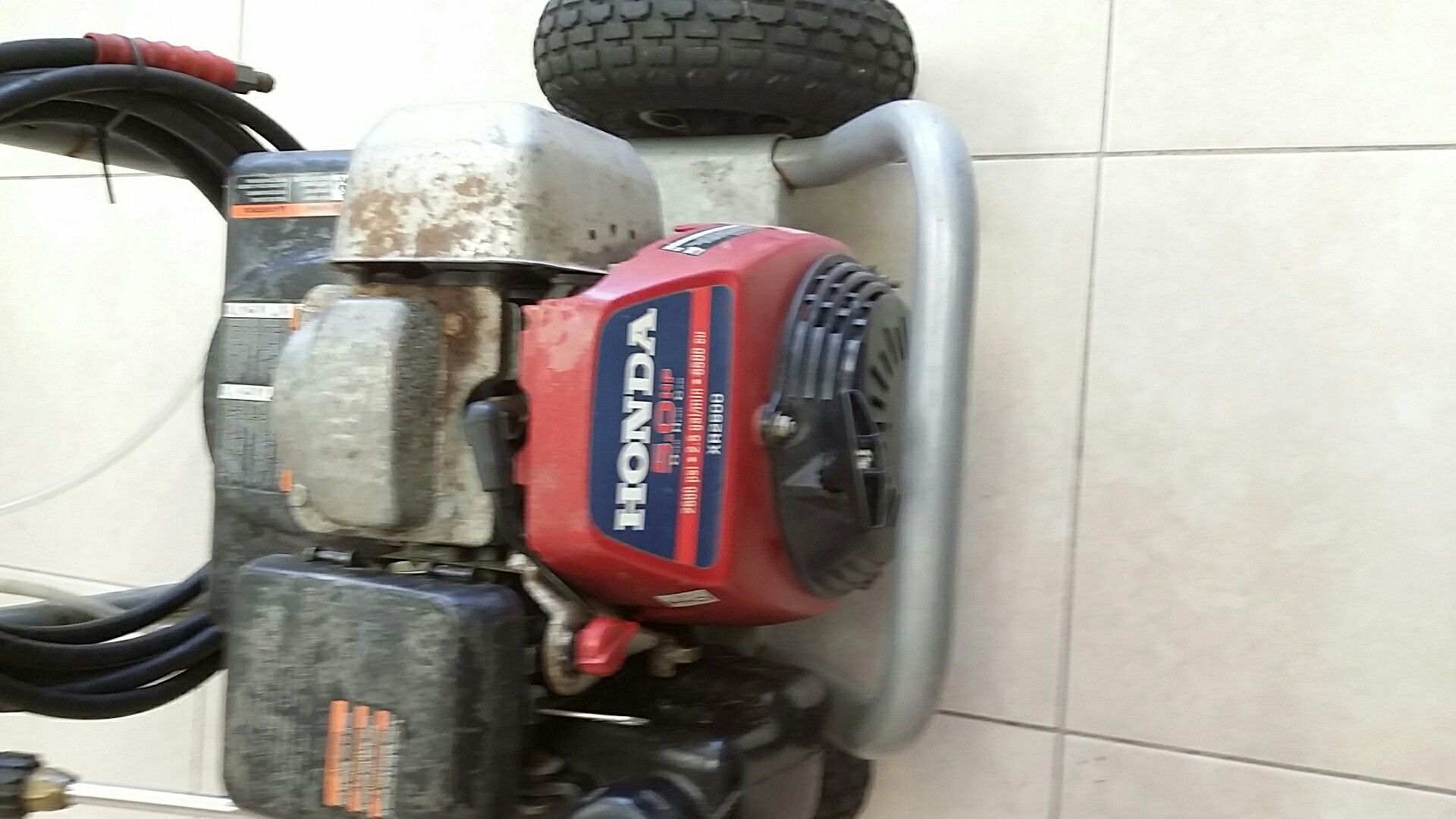 Honda xr2600 2600 psi 5hp pressure washer with hose and gun for Sale in