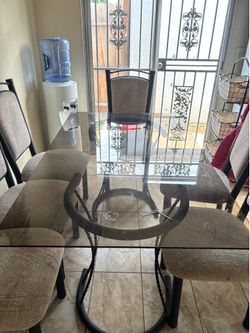 Fridge /table and chairs