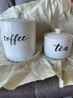 Coffee and tea canisters set