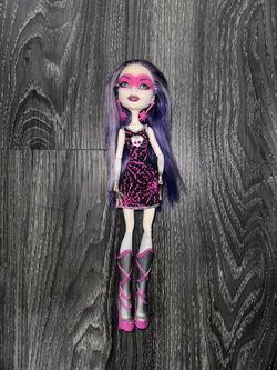 Monster High Spectra Power Ghoul Doll