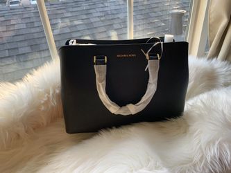 Black Michael Kors purse