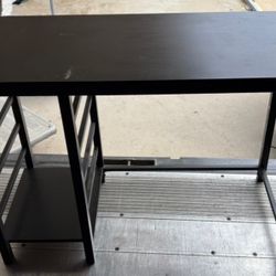 Black Desk