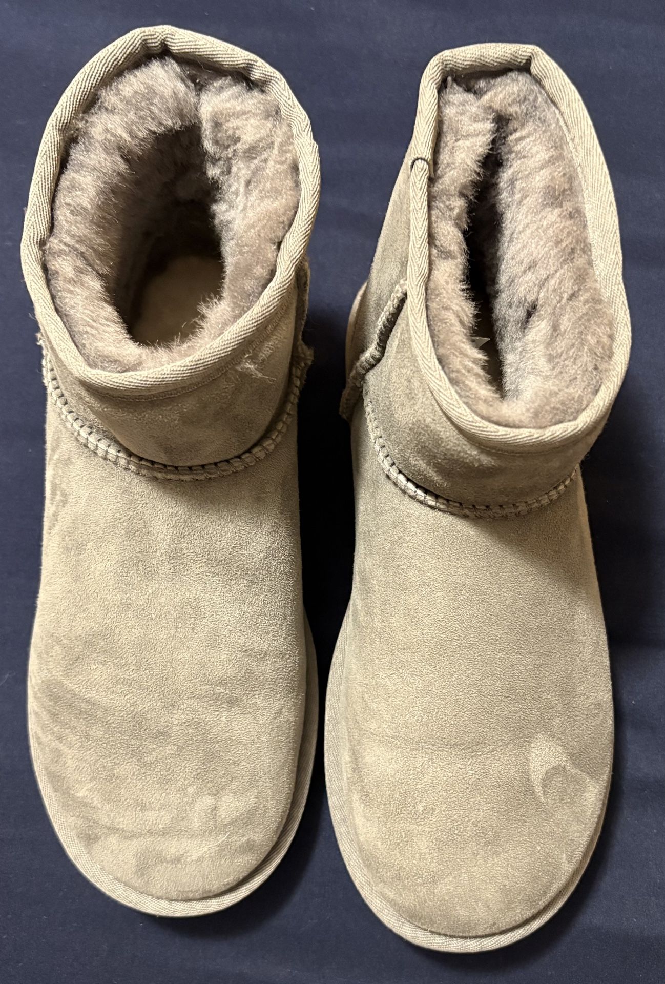 UGG classic mini