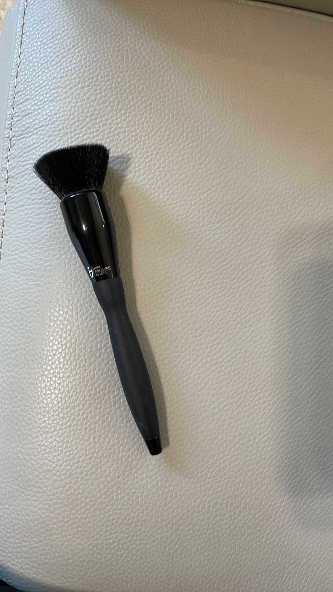 Flat black IT velvet luxe buffing foundation brush 301 makeup ulta