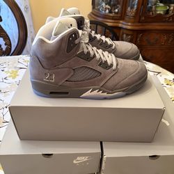 Jordan 5 Retro Wolf Grey 2026 Size 11 , 11.5 Available