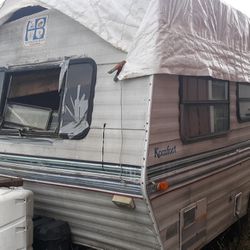 FREE 20' TRAVEL TRAILER RV