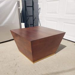 Coffee Table  - Excellent Condition 