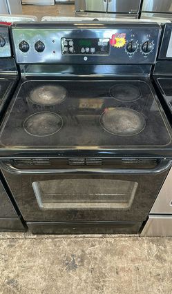 GE Electric Stove Black with SelfClean