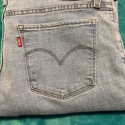 711 Skinny JeansWoman’s Levi’s