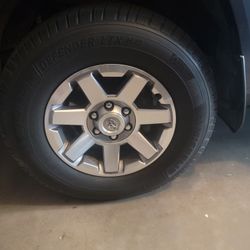 FOR SALE: OEM Toyota 4Runner 5th Gen Wheels & Michelin LTX Tires – Stock Setup