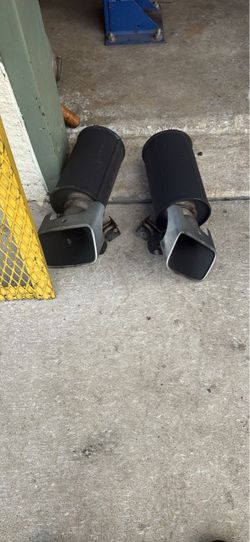 stock mufflers off my 2023 Challenger R/T 5.7L