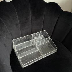 Makeup organizer 