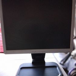 HP Computer Monitor $10