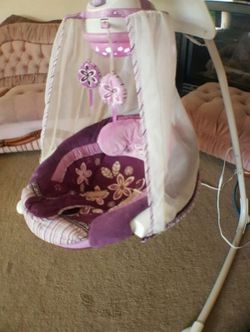 Fisher price sugar plum moonlight cradle n swing