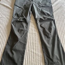Kuiu Tiburon Hunting Pants Size 36-32Regular Loden Excellent 