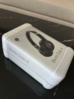Beats Solo 4