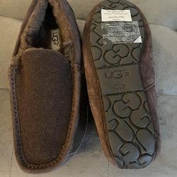 Brand new UGG slippers, men’s Size 7