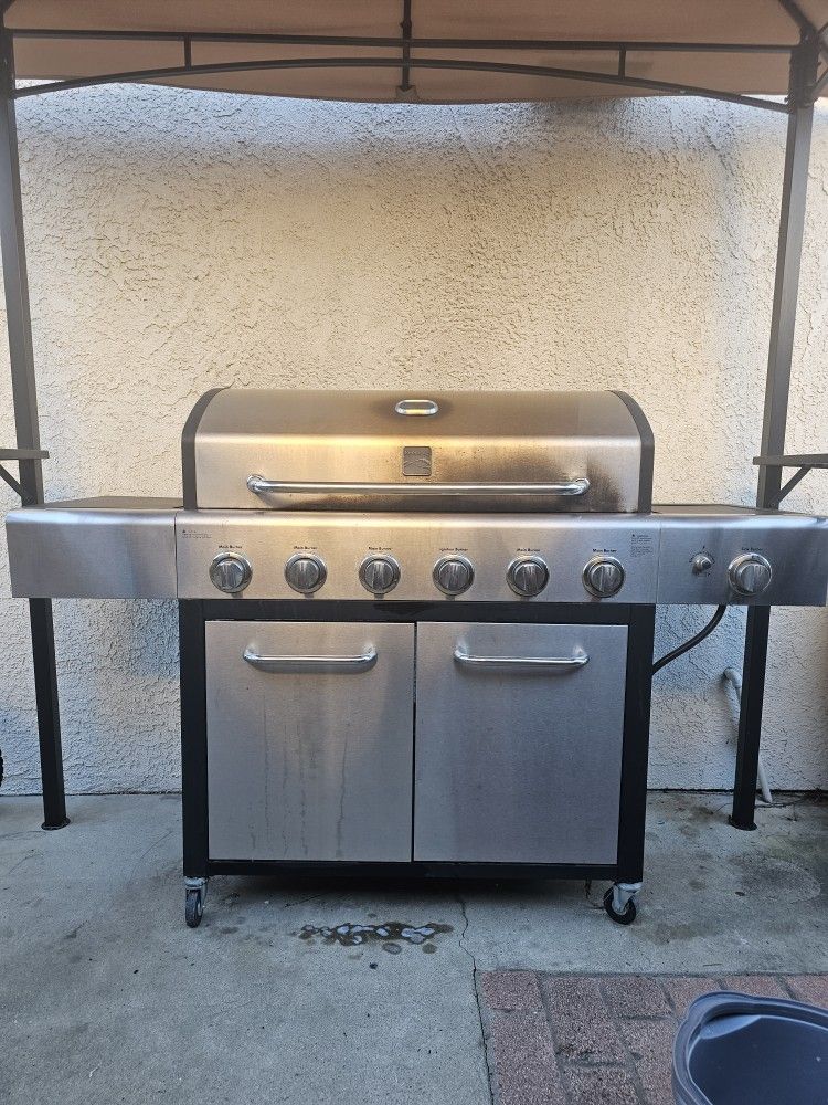 Kenmore Grill
