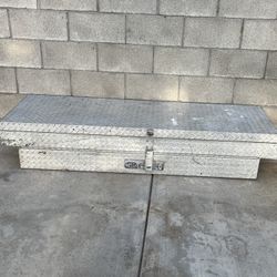 diamond plate aluminum crossover truck tool box