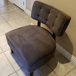 Oversized Accent Chair (only 1 available)