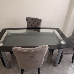 Dining With 4 Chairs