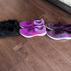 Nike Woman’s Shoes Size 9