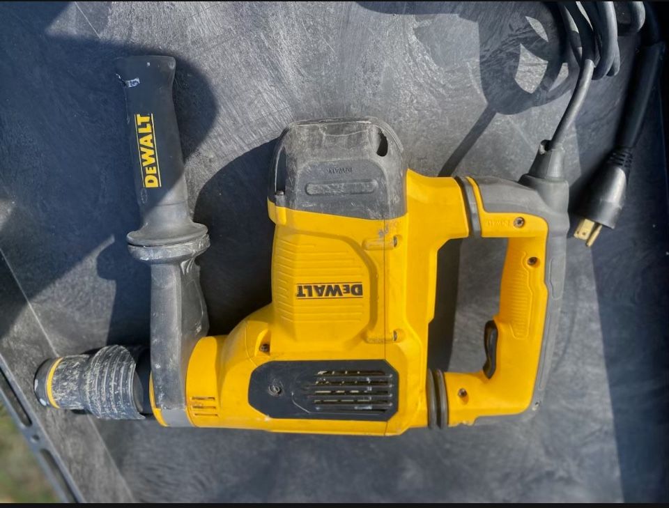 Dewalt Roller Hammer