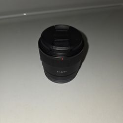 Sony - E 11mm F1.8 APS-C Ultra Wide Angle Prime Lens