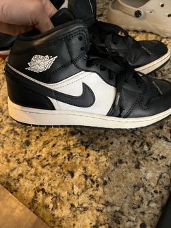 Kids size 4 Nike