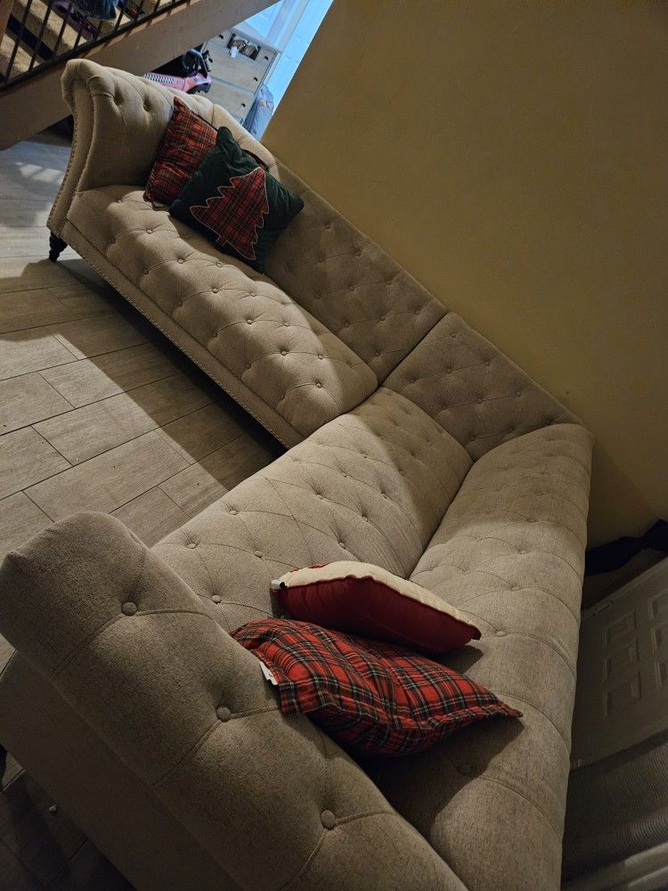 Sectional sofa couch