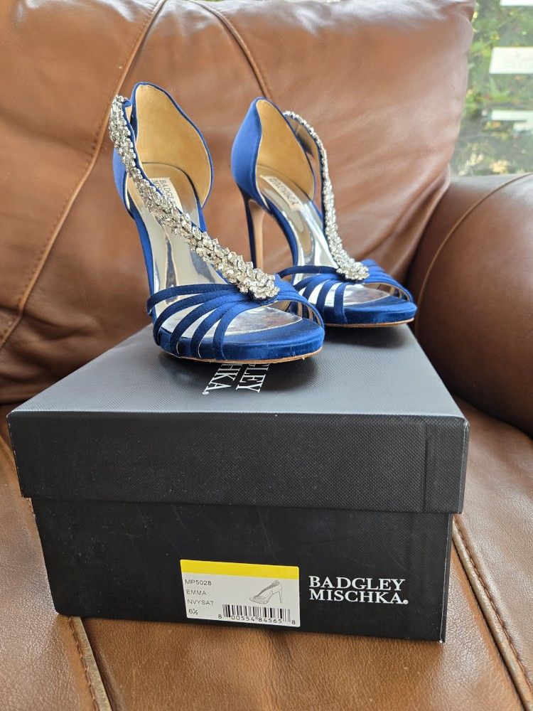 Emma Badgley Mischka Shoe