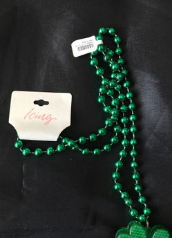 ST PATRICKS DAY BLINKING NECKLACE