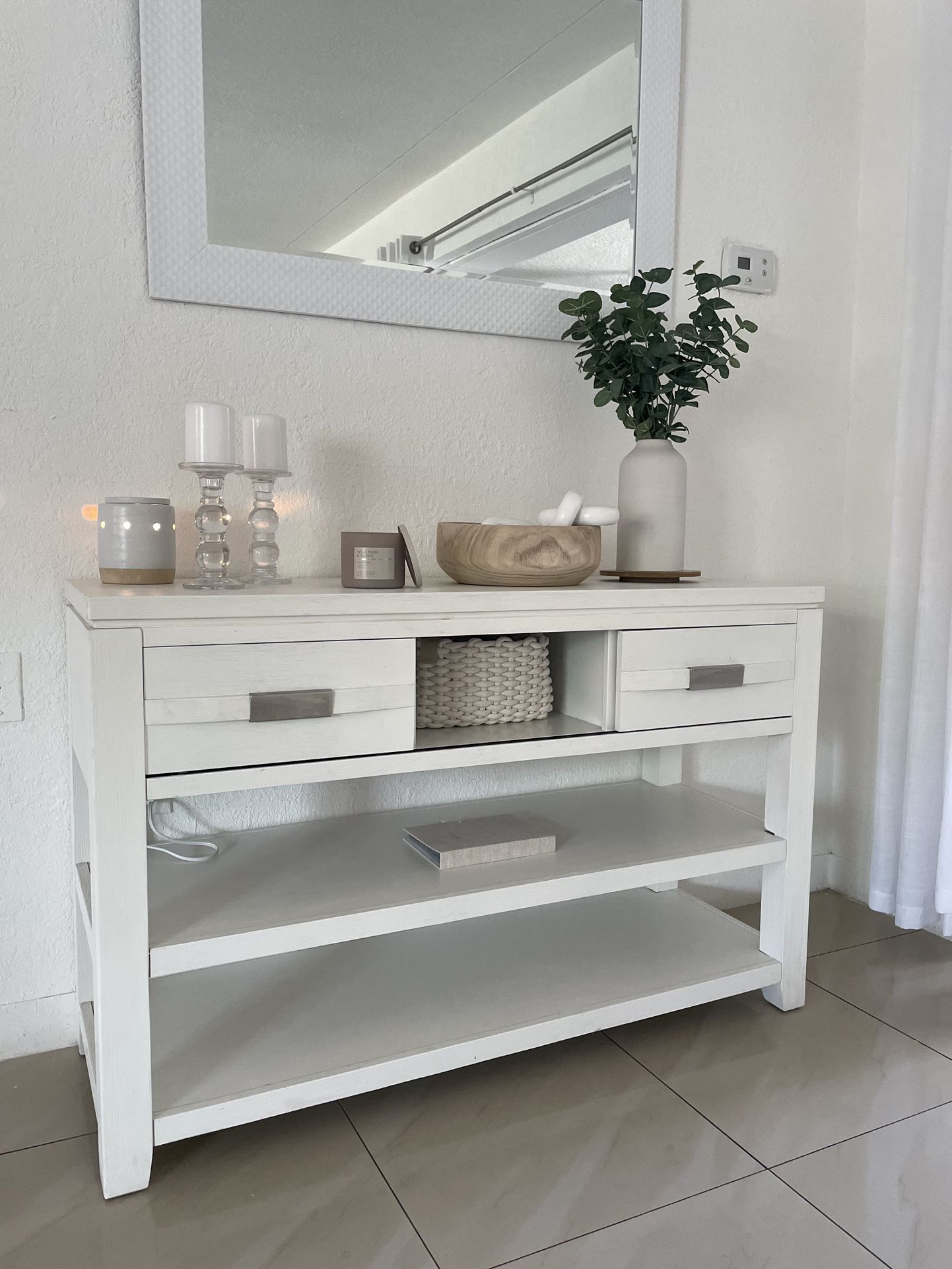 White Console Table “sliding Drawer’s”