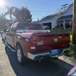 2012 Dodge Ram 1500 crew cab SLT